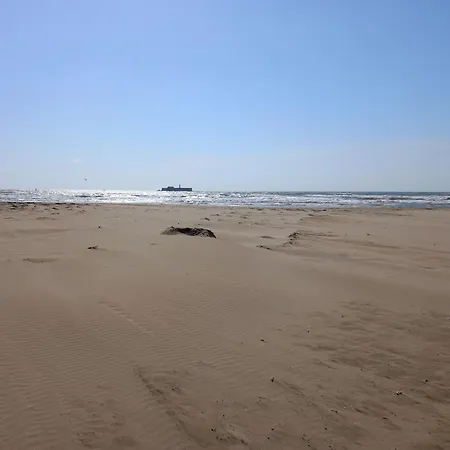 Le Sopraland 419, T2 Climatise, Piscine, Parking Agde